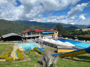 Hotel Centro Vacacional Acuatobogán